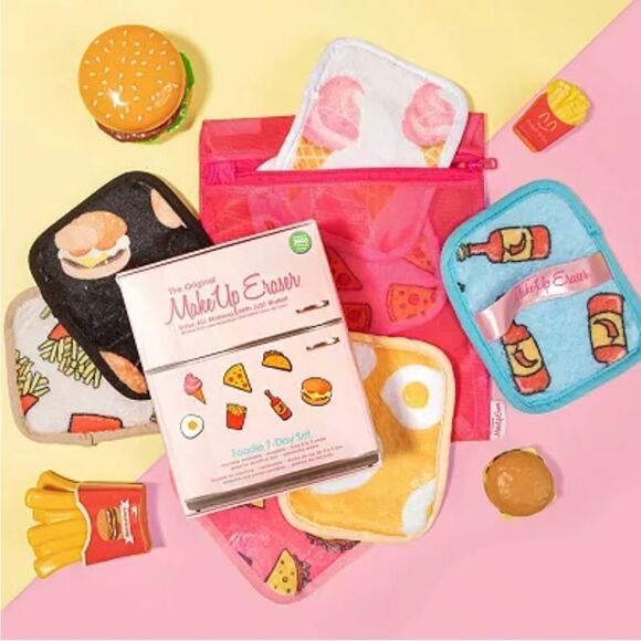 The Original Makeup Eraser Foodie Makeup Eraser 7-Day Set - Picture 3 of 4